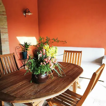 La Casa Dei Tigli 3* Cannara