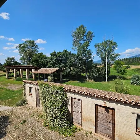 La Casa Dei Tigli 3* Cannara