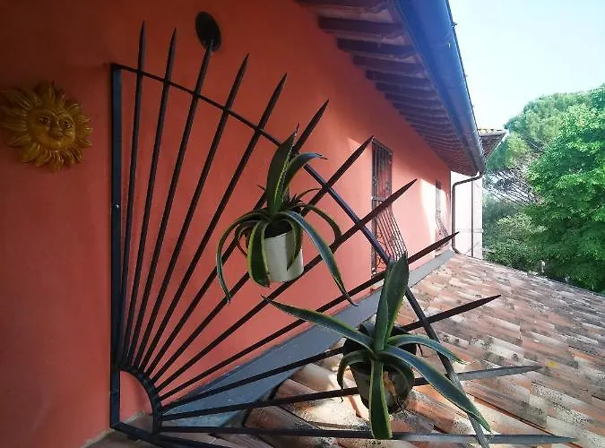 La Casa Dei Tigli Nocleg ze śniadaniem 3*