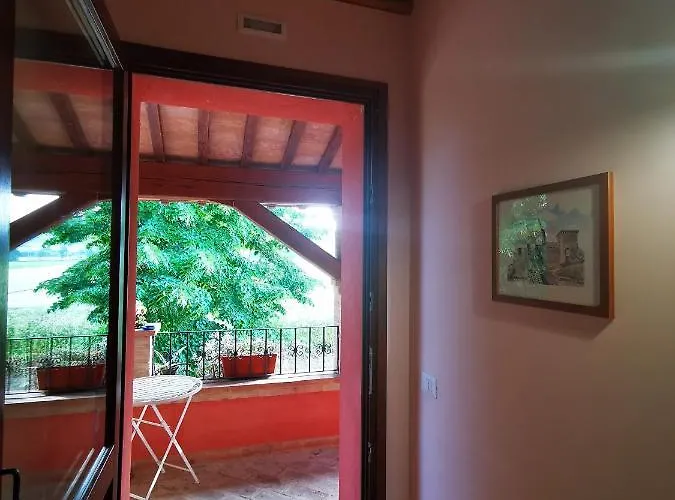 La Casa Dei Tigli Bed & Breakfast 3*