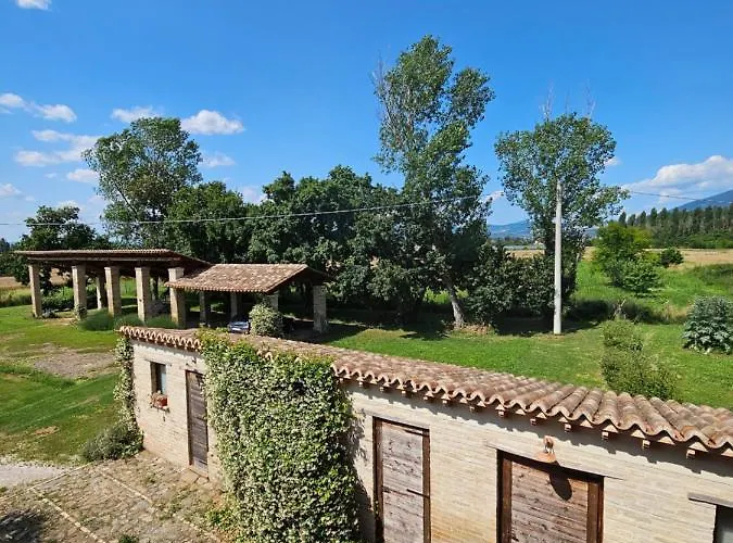 La Casa Dei Tigli 3* Cannara